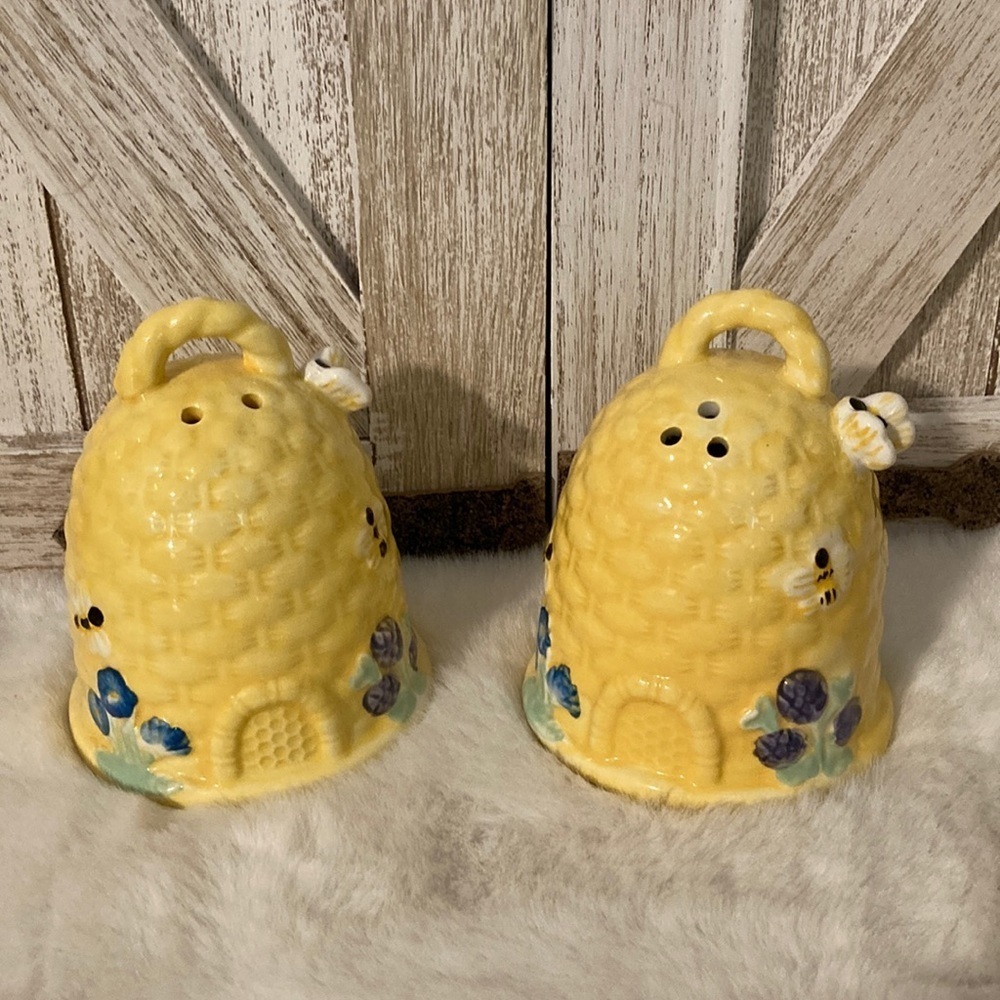Ceramic Honeybee Shakers